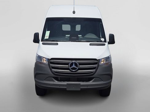 New 2025 Mercedes-Benz Sprinter 2500 image 8