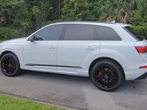 Certified 2025 Audi Q7 2.0T Premium Plus AWD/4WD image 6