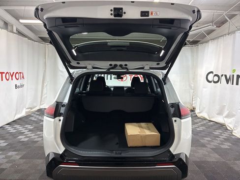 Used 2026 Toyota RAV4 SE AWD/4WD image 17