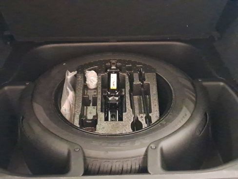 Used 2020 Jeep Grand Cherokee Limited w/ Luxury Group II image 25