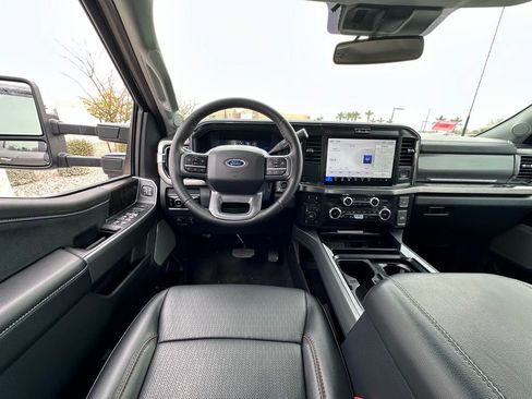 Used 2025 Ford F250 Lariat w/ Chrome Package image 12