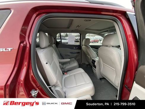 Used 2019 GMC Acadia SLT image 30