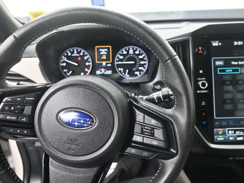 Used 2025 Subaru Forester Premium AWD/4WD image 17