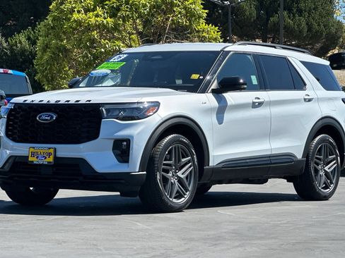 Certified 2026 Ford Explorer ST-Line w/ ST-Line Street Pack AWD/4WD image 11