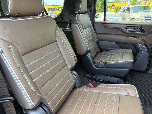 New 2026 GMC Yukon XL Denali Ultimate AWD/4WD image 22
