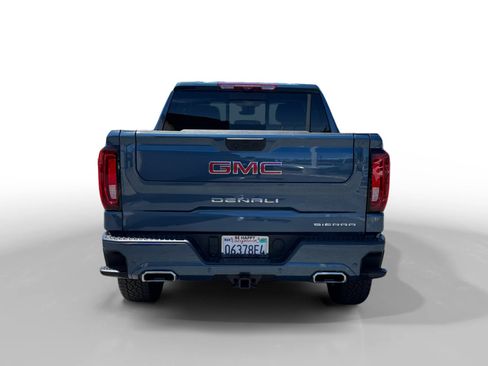 Used 2025 GMC Sierra 1500 Denali w/ Technology Package AWD/4WD image 4