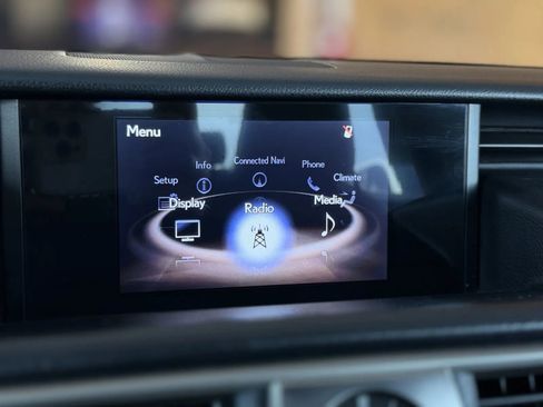 Used 2017 Lexus IS 300 AWD image 32