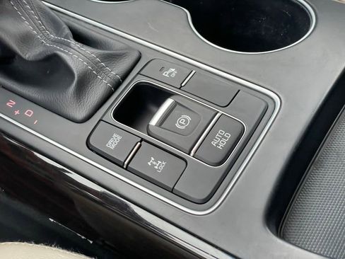 Used 2019 Kia Sorento EX image 24