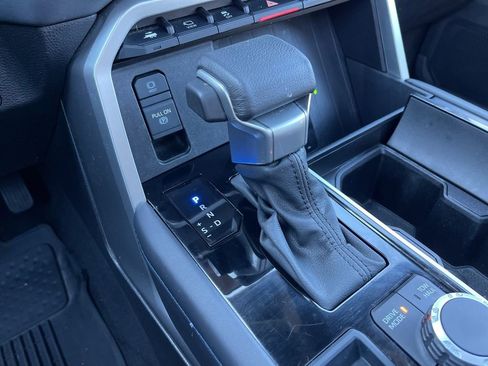 Used 2024 Toyota Sequoia Platinum image 13