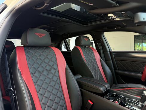 Used 2018 Bentley Flying Spur S W12 AWD/4WD image 37