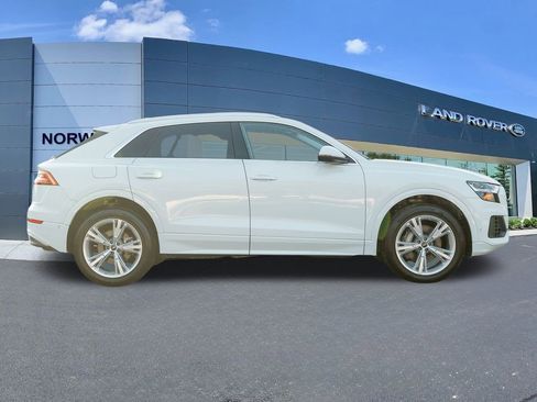 Used 2022 Audi Q8 Premium w/ Convenience Package image 8