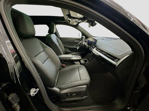 Used 2025 BMW X2 xDrive28i image 33