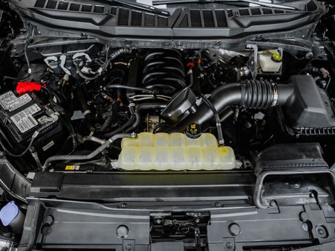 Certified 2022 Ford F150 Platinum w/ FX4 Off-Road Package image 23