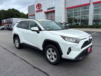 Used 2019 Toyota RAV4 XLE w/ Convenience Package AWD/4WD video 1