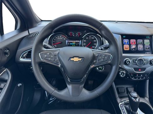 Used 2017 Chevrolet Cruze LT w/ Sun And Sound Package image 23
