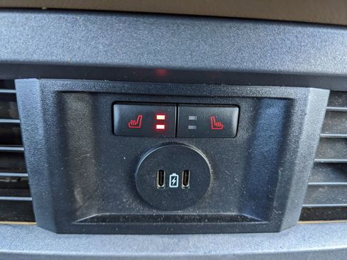 Used 2023 Ford F250 Lariat w/ Chrome Package AWD/4WD image 48