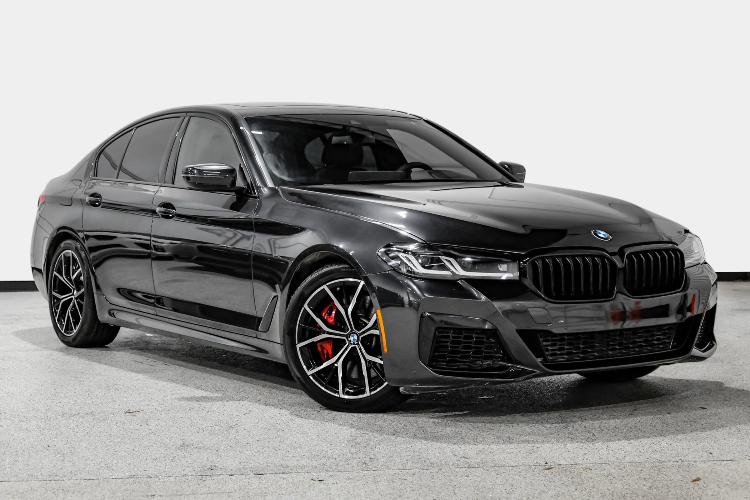 Used 2021 BMW 540i w/ M Sport Package RWD image 4