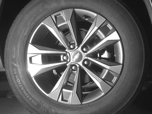 Used 2025 Chevrolet Equinox LT image 15