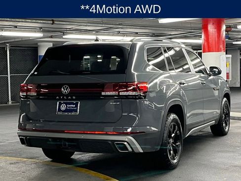Certified 2025 Volkswagen Atlas Peak Edition SE AWD/4WD image 6
