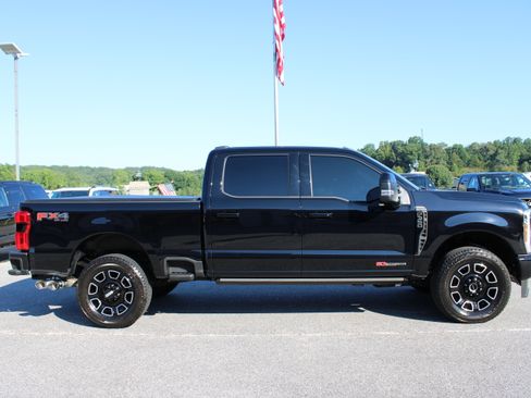 Used 2025 Ford F350 Platinum AWD/4WD image 5