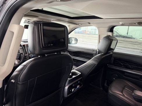Used 2018 Ford Expedition Platinum AWD/4WD image 34