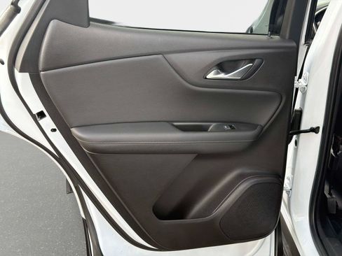 Used 2020 Chevrolet Blazer LT FWD image 13