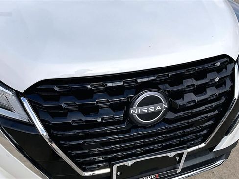 Certified 2024 Nissan Kicks SV image 29