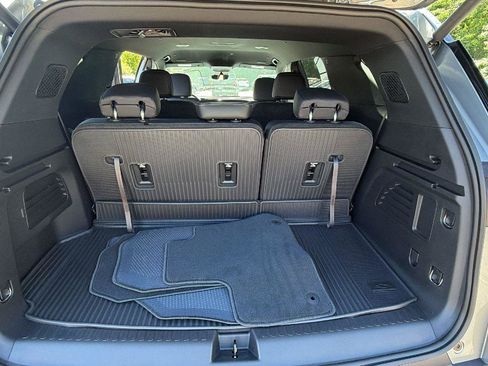 New 2026 Chevrolet Traverse LT w/ Midnight/Sport Edition FWD image 10
