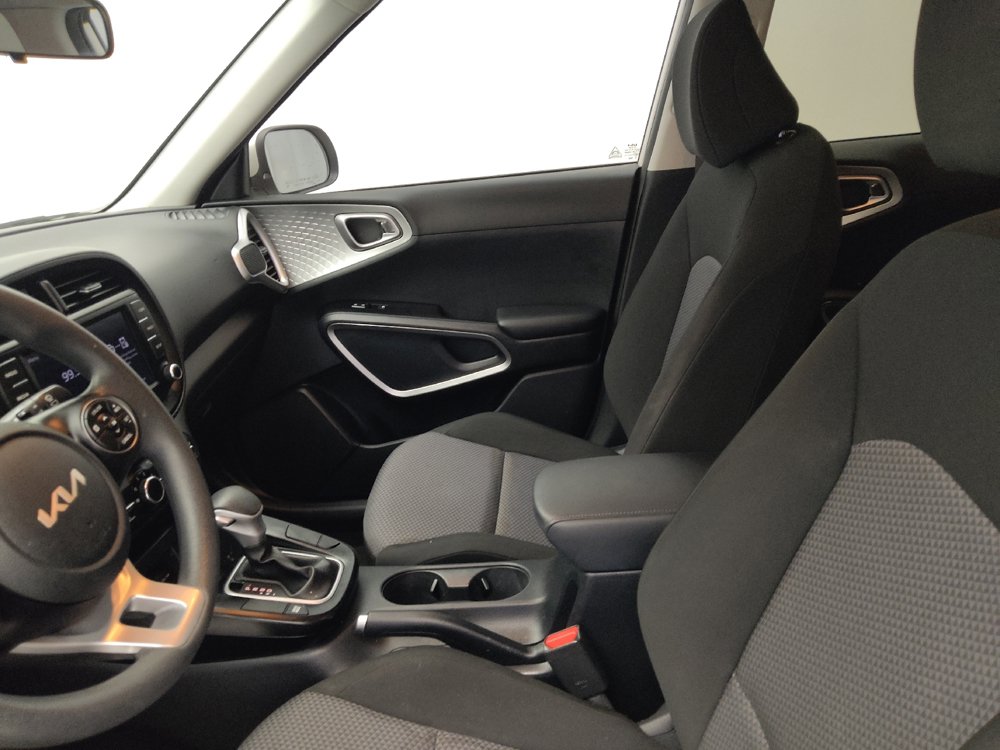 Used 2022 Kia Soul LX FWD image 17