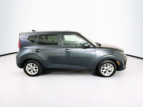 Used 2025 Kia Soul LX w/ LX Technology Package image 10