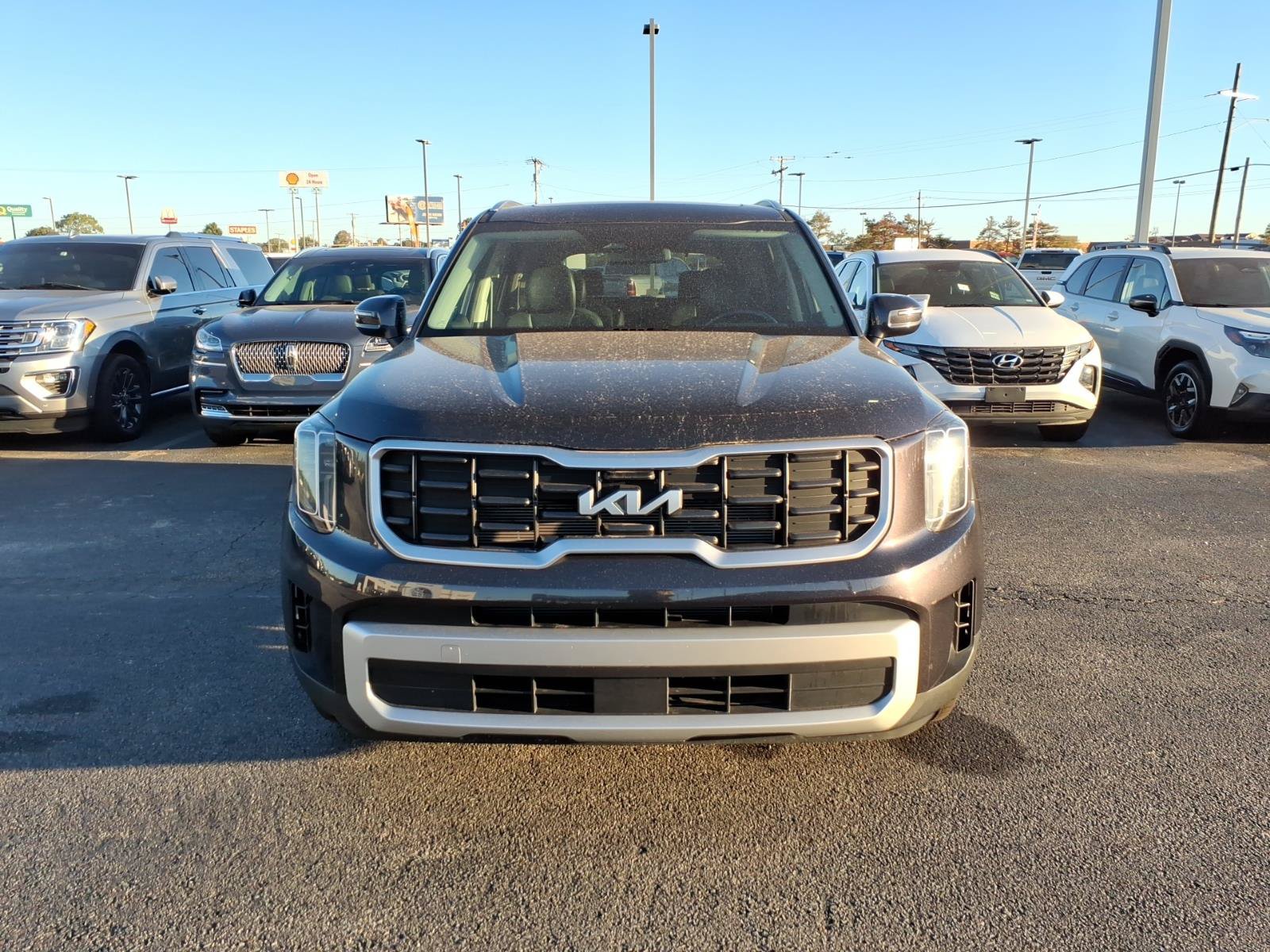 Used 2025 Kia Telluride S FWD image 2