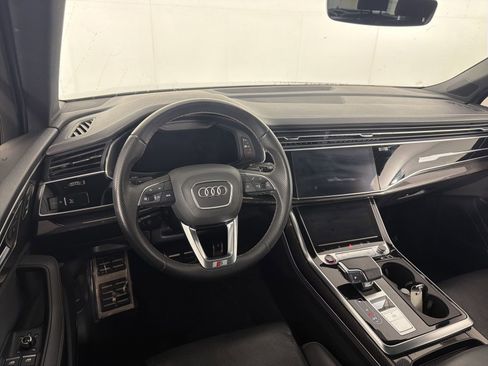 Used 2023 Audi SQ7 Premium Plus w/ Executive Package image 16