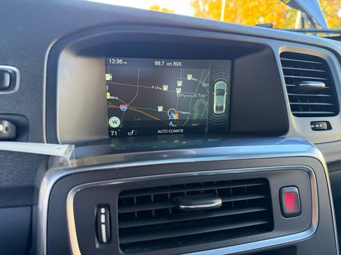 Used 2015 Volvo S60 T5 Premier image 10