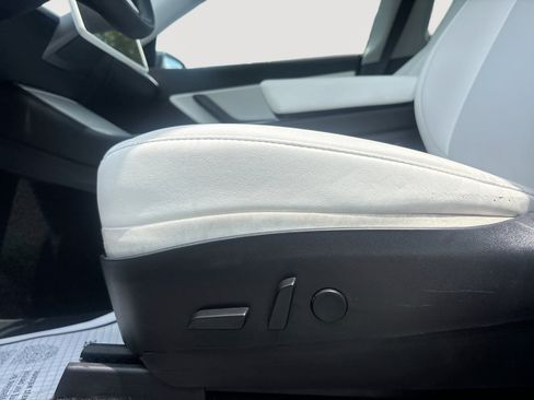 Used 2020 Tesla Model Y Long Range AWD/4WD image 14