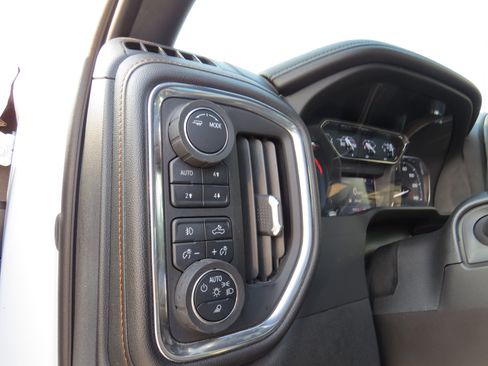 Certified 2021 GMC Sierra 2500 AT4 w/ Gooseneck/5TH Wheel Package AWD/4WD image 20