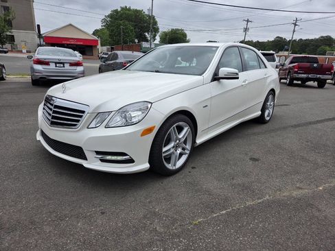 Used 2012 Mercedes-Benz E 350 Sedan image 3