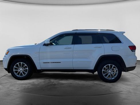 Used 2021 Jeep Grand Cherokee Laredo AWD/4WD image 4
