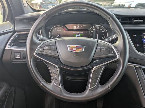 Used 2024 Cadillac XT5 Premium Luxury image 18