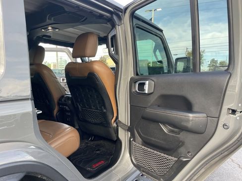 Used 2022 Jeep Wrangler Unlimited Rubicon w/ Trailer Tow Package image 38