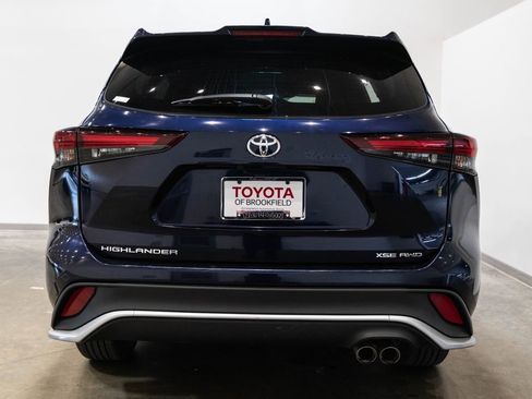 Used 2025 Toyota Highlander XSE AWD/4WD image 8