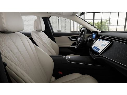 New 2026 Mercedes-Benz E 350 4MATIC Sedan image 4