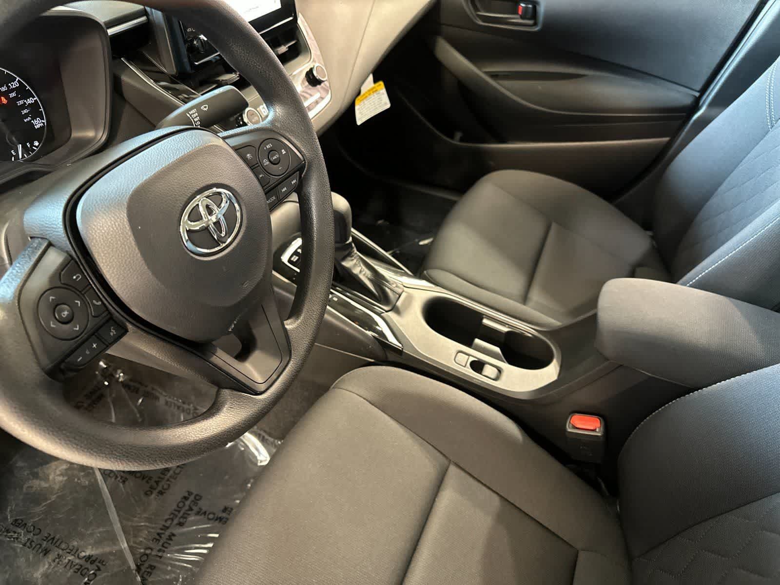 Used 2025 Toyota Corolla LE FWD image 12