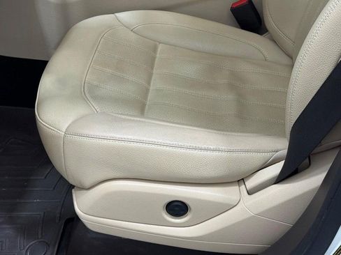 Used 2019 Mercedes-Benz GLE 400 4MATIC image 17