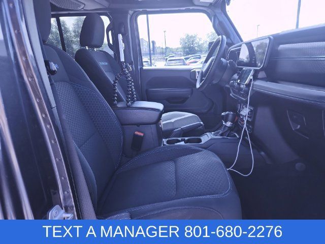 Used 2024 Jeep Wrangler Unlimited Rubicon 4xe AWD/4WD image 27