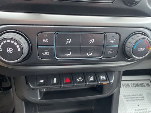 Used 2022 Chevrolet Colorado LT w/ Safety Package image 18