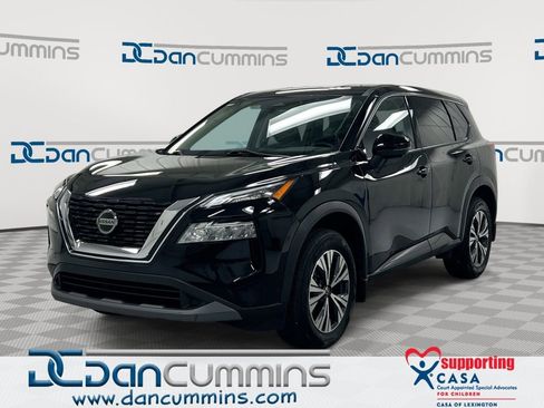 Used 2021 Nissan Rogue SV image 1