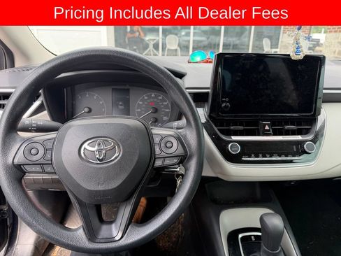 Used 2023 Toyota Corolla LE FWD image 6
