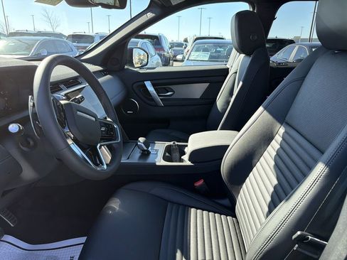 New 2026 Land Rover Discovery Sport Landmark image 10