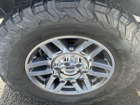 Used 2020 Ford F250 XLT image 11