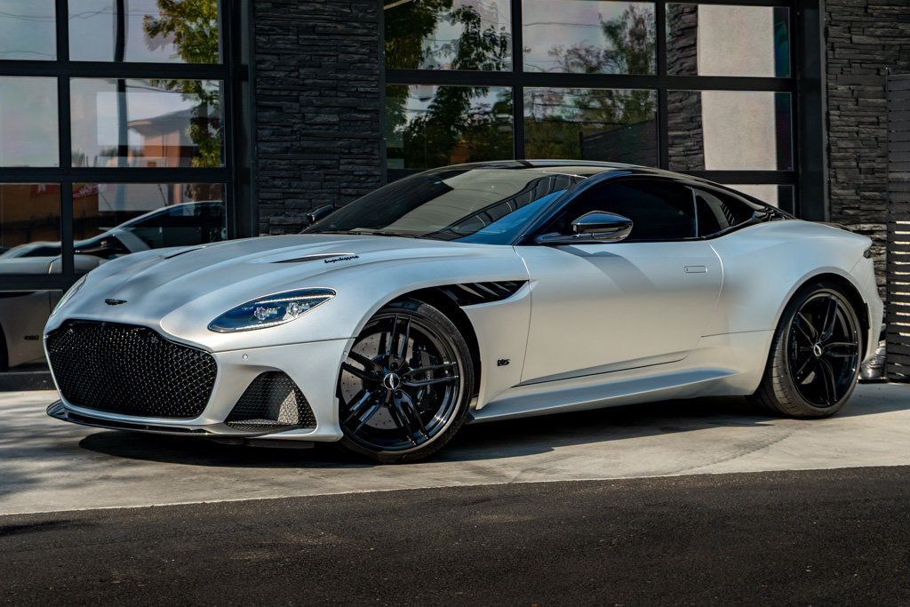 Used 2020 Aston Martin DBS Superleggera RWD image 3